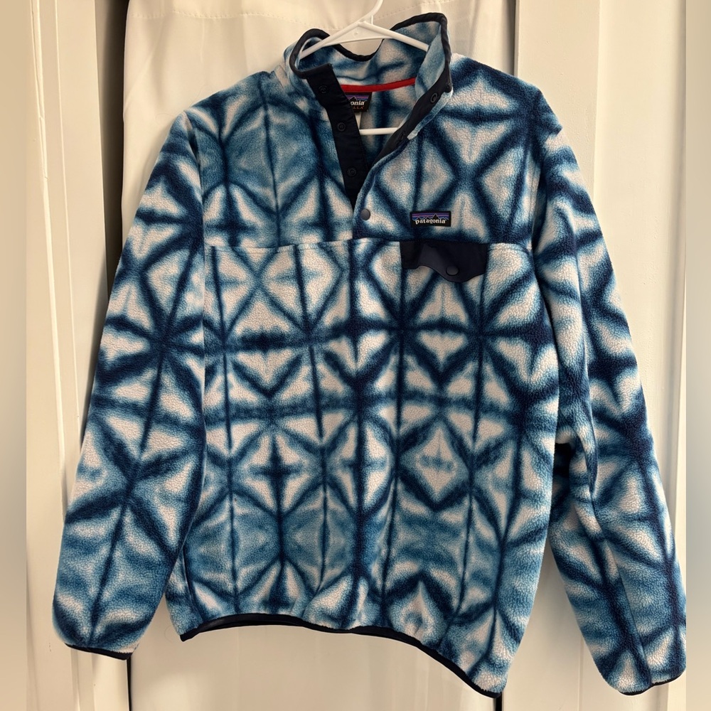 Patagonia Blue and White Tie Dye Synchilla Fleece